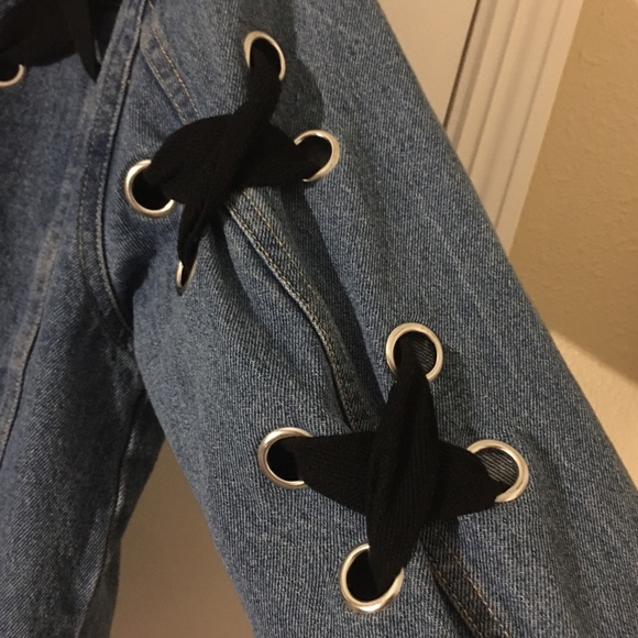 Oversized Women’s Denim Jacket w/ black lace - Picture 7 of 8
